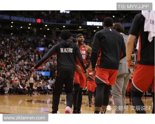 开拓者迎战勇士巅峰对决鏖战四节展现青春与荣耀争锋时刻 开拓者迎战勇士巅峰对决鏖战四节展现青春与荣耀争锋时刻