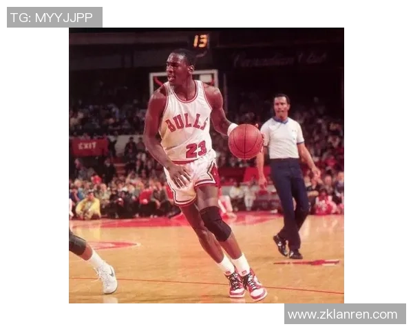 篮球竞技与文化的融合探讨：从比赛策略到全球影响力的全景分析