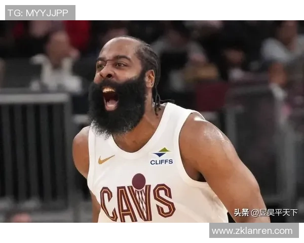 詹姆斯哈登生涯转折与球队战术核心地位深度解析